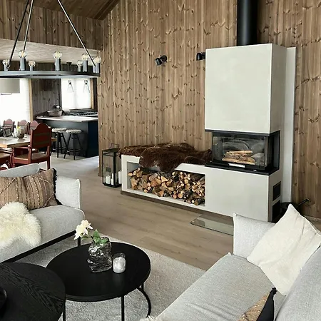 Off-grid With Mountain Views * Valle (Aust-Agder)