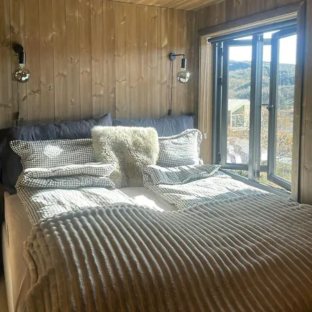 Off-grid With Mountain Views * Valle (Aust-Agder)