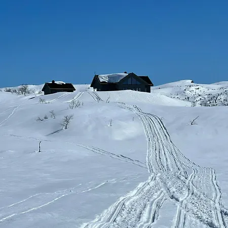Off-grid With Mountain Views Valle (Aust-Agder)