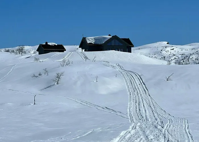 Off-grid With Mountain Views Valle (Aust-Agder)