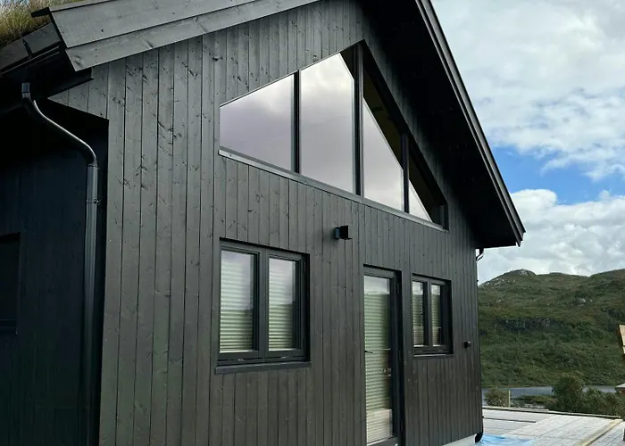 Off-grid With Mountain Views Semesterbostad *