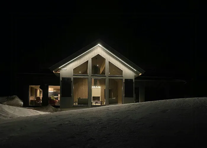 Off-grid With Mountain Views Semesterbostad *